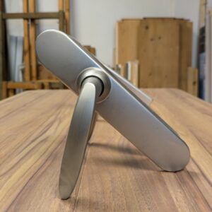 Poignée de porte avec béquille sur plaque